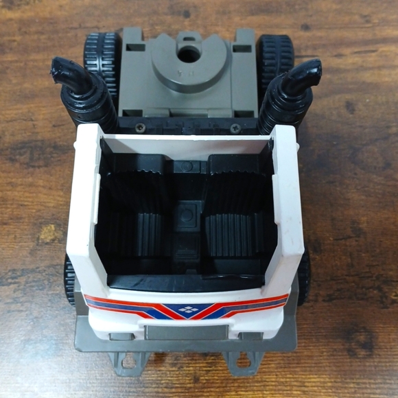 1984 Fisher-Price Husky Helpers Semi Truck Rig #327 - Picture 7 of 10